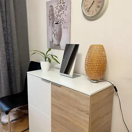Modern Krakovska Διαμέρισμα