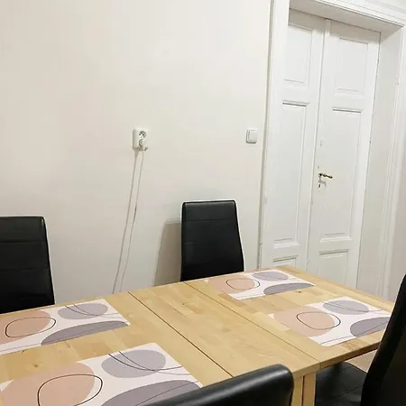 Modern Krakovska 아파트 *