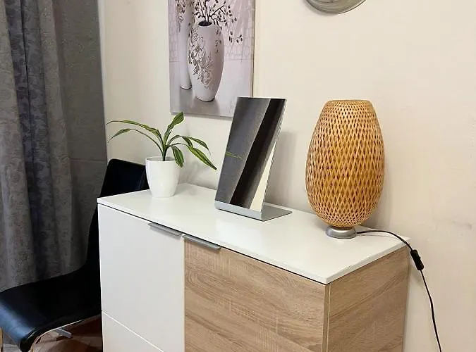 Modern Krakovska 아파트